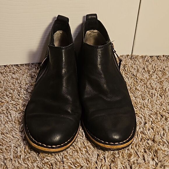 Ugg Clementine shearling ankle boots size 7 - Picture 2 of 8